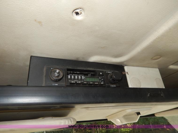 image for item I4304 1992 Isuzu FVR7MF water truck