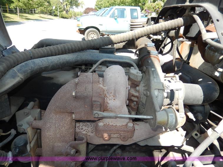 image for item I4304 1992 Isuzu FVR7MF water truck