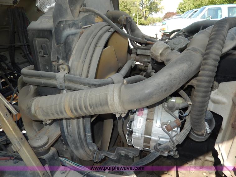 image for item I4304 1992 Isuzu FVR7MF water truck