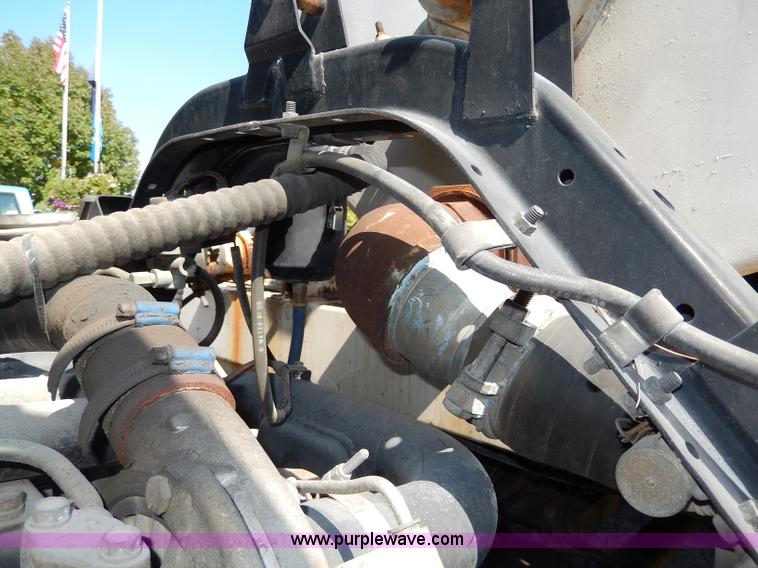 image for item I4304 1992 Isuzu FVR7MF water truck