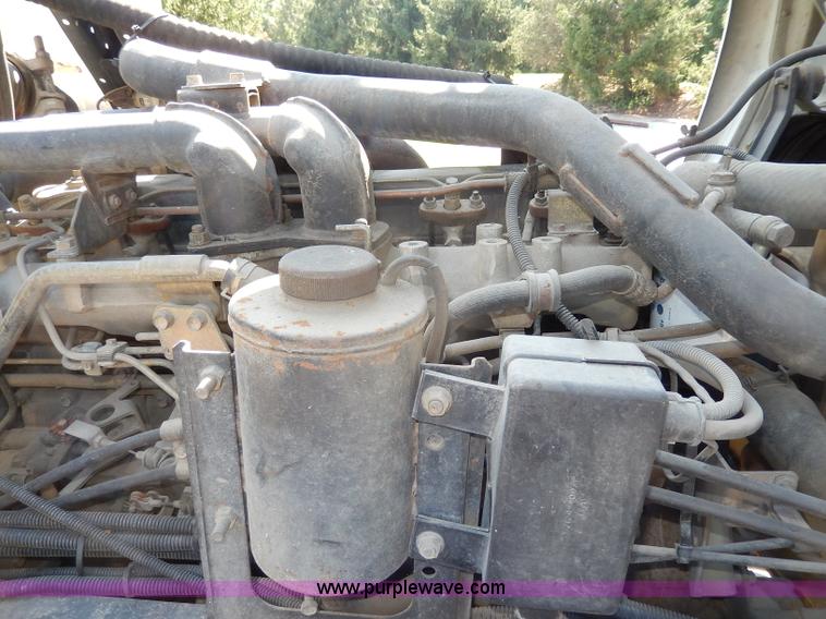 image for item I4304 1992 Isuzu FVR7MF water truck