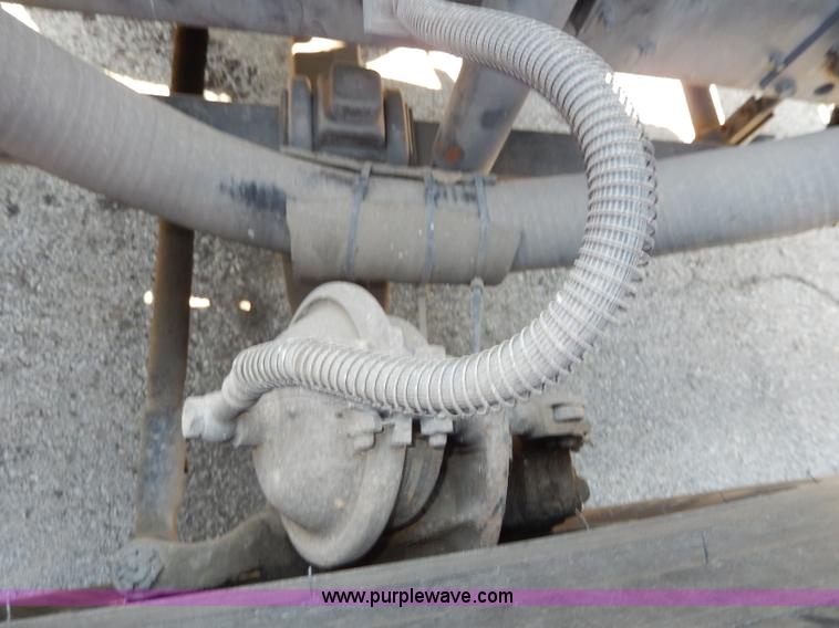 image for item I4304 1992 Isuzu FVR7MF water truck