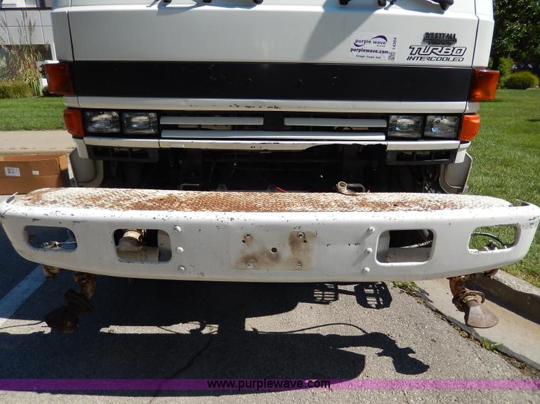 image for item I4304 1992 Isuzu FVR7MF water truck