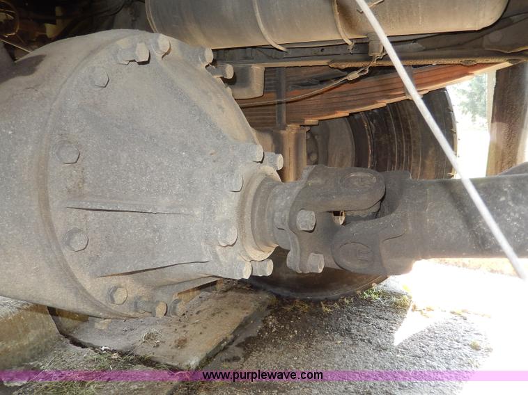 image for item I4304 1992 Isuzu FVR7MF water truck