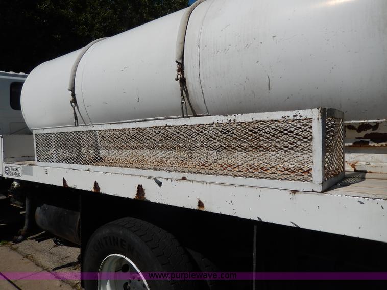 image for item I4304 1992 Isuzu FVR7MF water truck