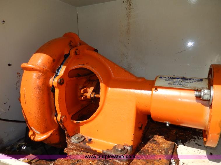 image for item I4304 1992 Isuzu FVR7MF water truck