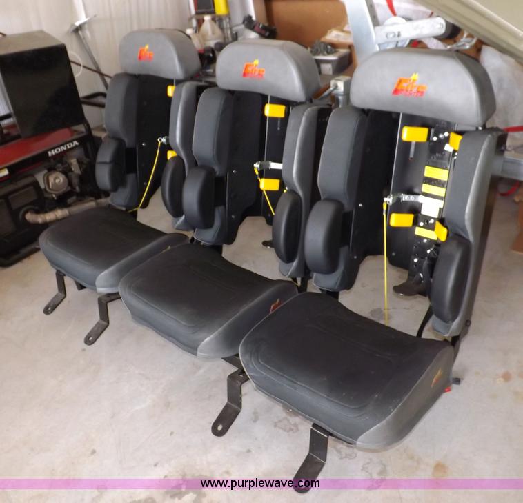 image for item I7502 Ziamalic Corp walkway bracket seating