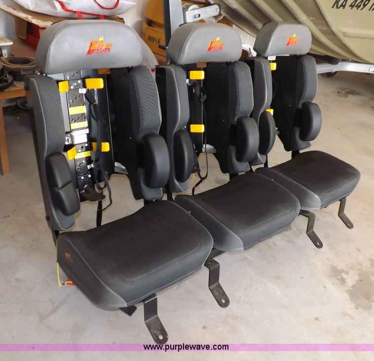 image for item I7502 Ziamalic Corp walkway bracket seating