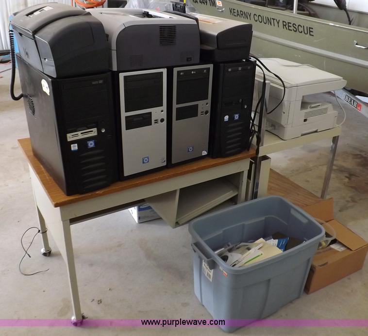 image for item I7504 Assorted office equipment