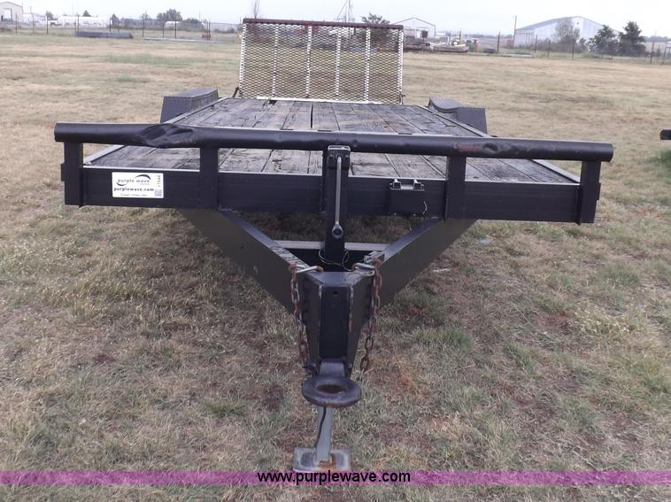 image for item I7544 2003 Paris tandem axle trailer
