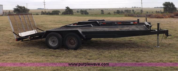 image for item I7544 2003 Paris tandem axle trailer