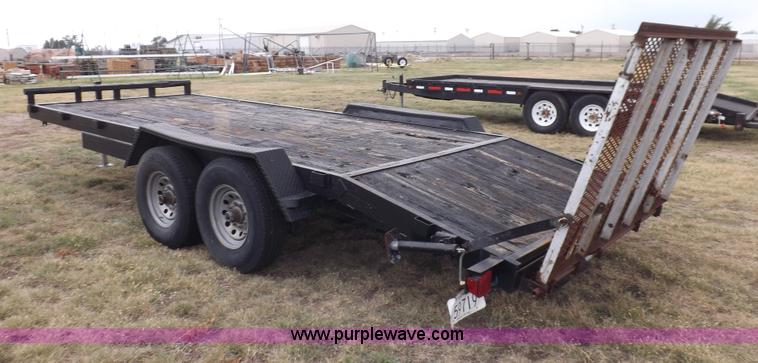 image for item I7544 2003 Paris tandem axle trailer