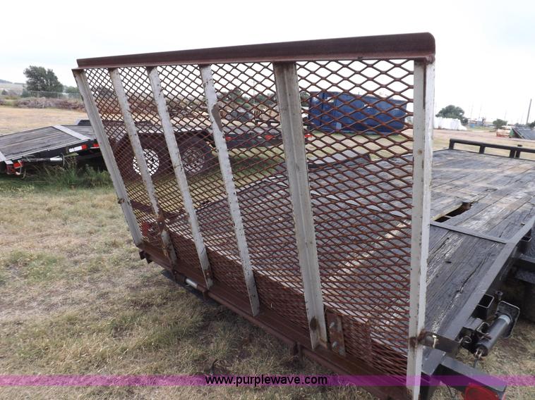 image for item I7544 2003 Paris tandem axle trailer