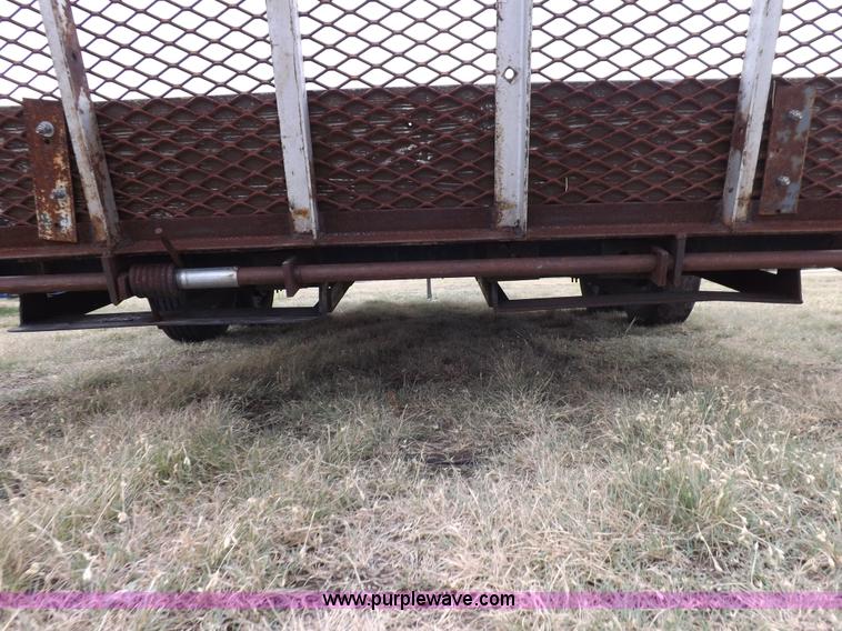image for item I7544 2003 Paris tandem axle trailer