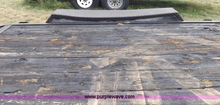 image for item I7544 2003 Paris tandem axle trailer