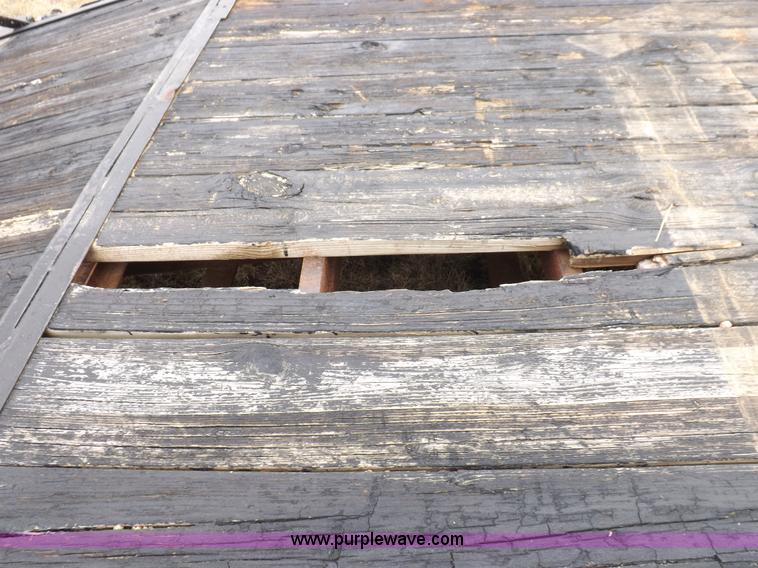 image for item I7544 2003 Paris tandem axle trailer