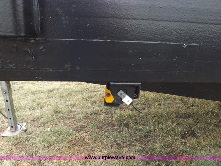 image for item I7544 2003 Paris tandem axle trailer