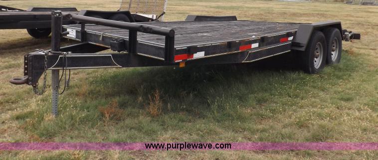image for item I7545 2003 Paris tandem axle trailer