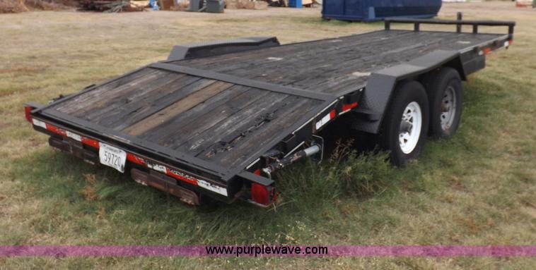 image for item I7545 2003 Paris tandem axle trailer