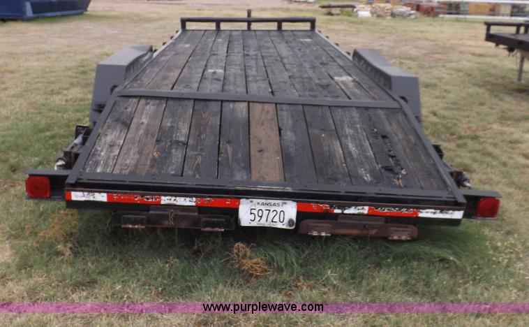 image for item I7545 2003 Paris tandem axle trailer