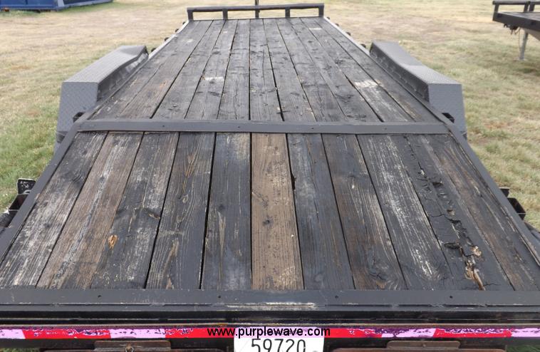 image for item I7545 2003 Paris tandem axle trailer