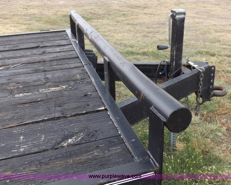 image for item I7545 2003 Paris tandem axle trailer