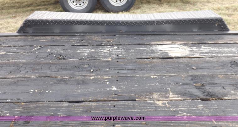 image for item I7545 2003 Paris tandem axle trailer