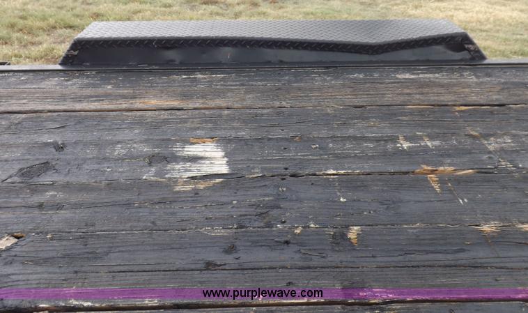 image for item I7545 2003 Paris tandem axle trailer