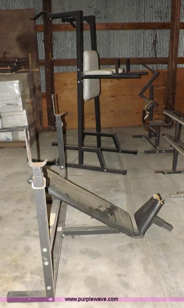 image for item I8358 Assorted weightlifting/athletic equipment