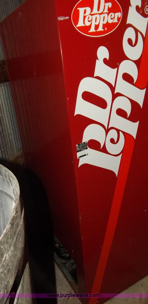 image for item I8362 Cavalier Dr Pepper soda machine
