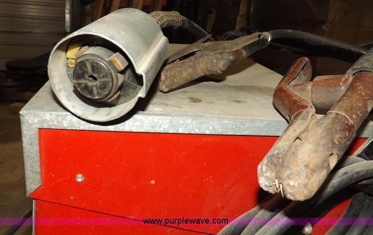 image for item I8363 Assorted shop items