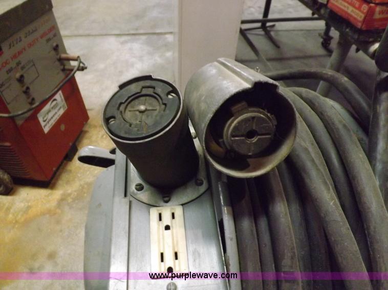 image for item I8363 Assorted shop items