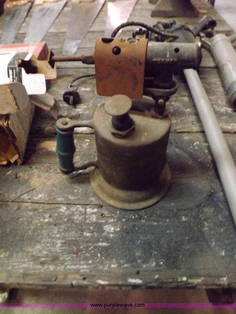 image for item I8363 Assorted shop items