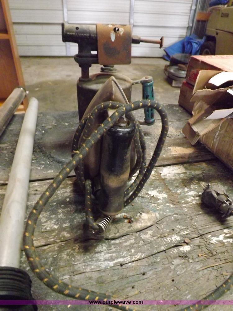 image for item I8363 Assorted shop items