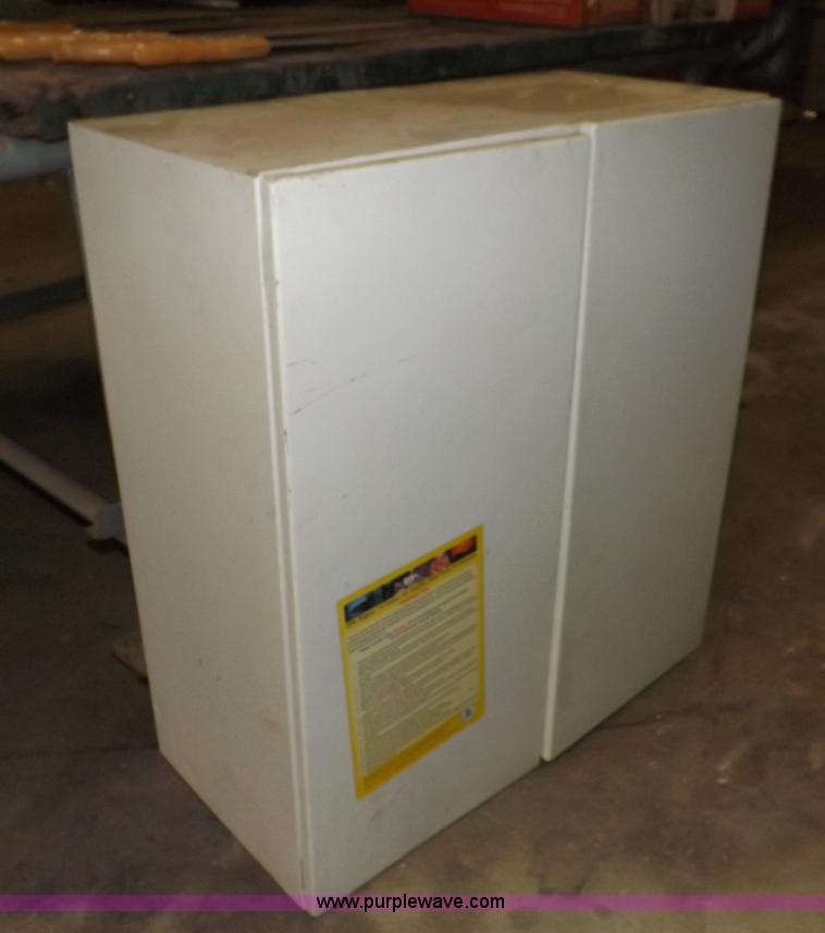 image for item I8363 Assorted shop items