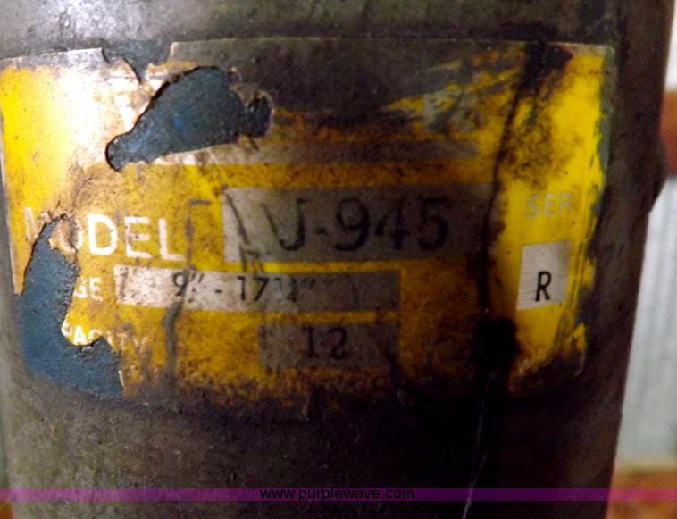 image for item I8369 Walker J-840 15 ton press