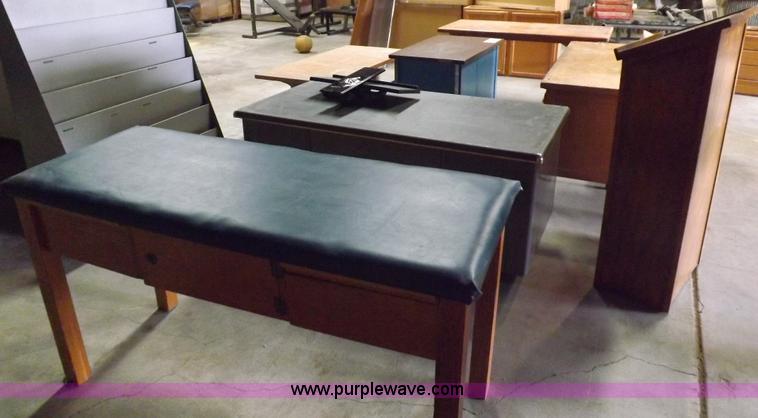 image for item I8370 Assorted desks, podiums, and tables