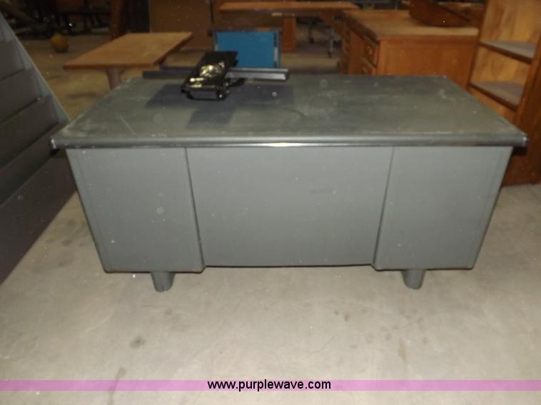 image for item I8370 Assorted desks, podiums, and tables