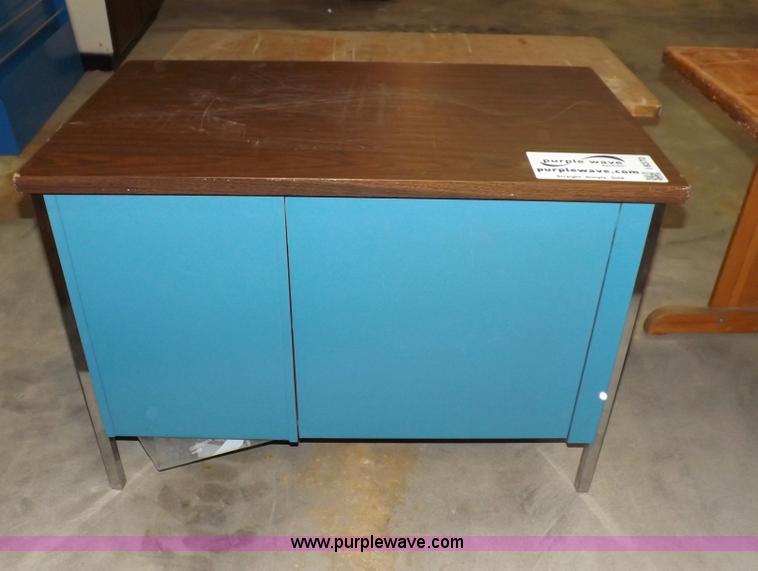 image for item I8370 Assorted desks, podiums, and tables