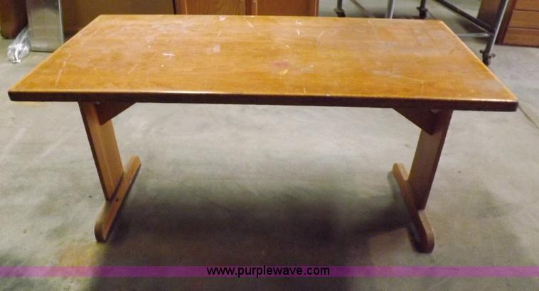 image for item I8370 Assorted desks, podiums, and tables