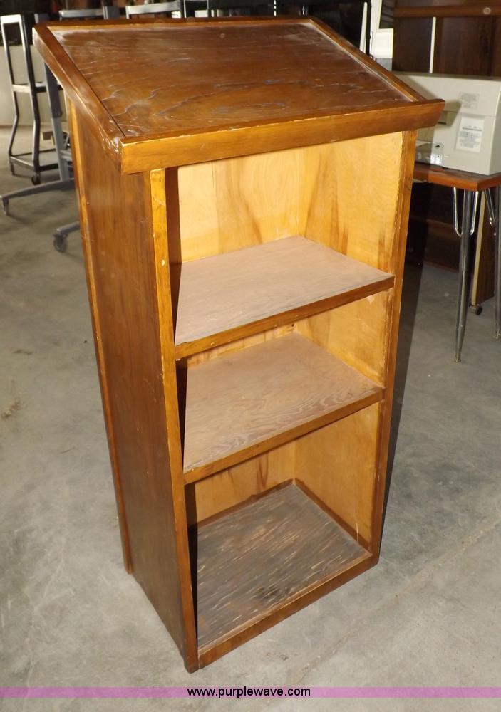 image for item I8370 Assorted desks, podiums, and tables