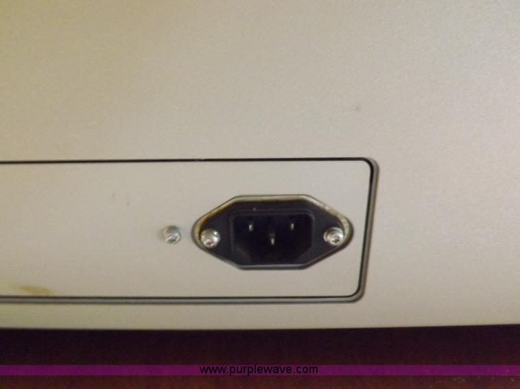 image for item I8371 Hwelett Packard DesignJet 250C printer