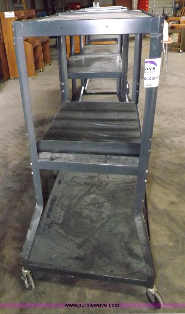 image for item I8372 (4) audio/visual stands/carts
