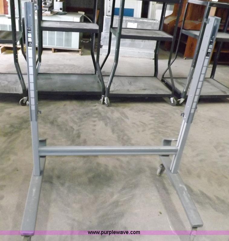 image for item I8372 (4) audio/visual stands/carts