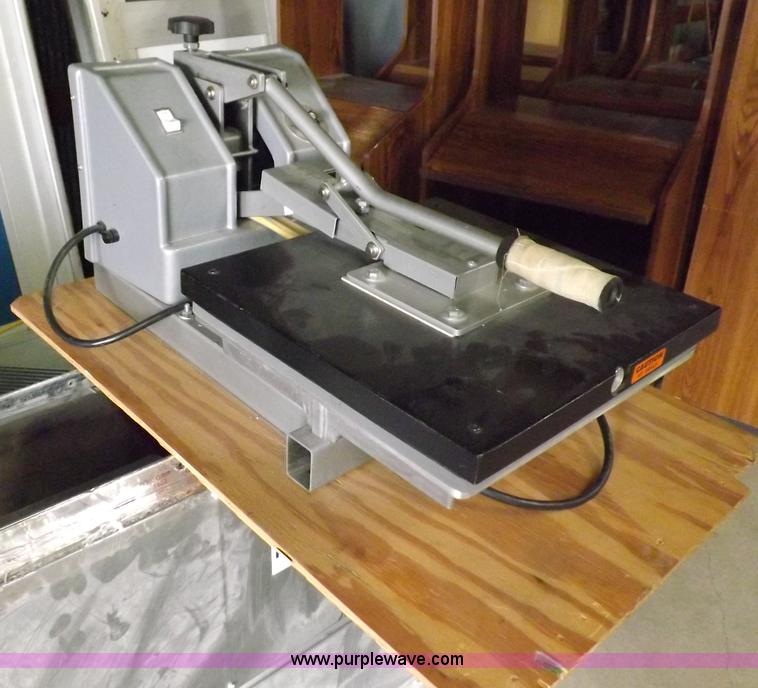 National GM4000 screen printing equipment in Spearville, KS Item