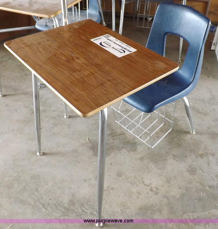 image for item I8384 (7) student desks