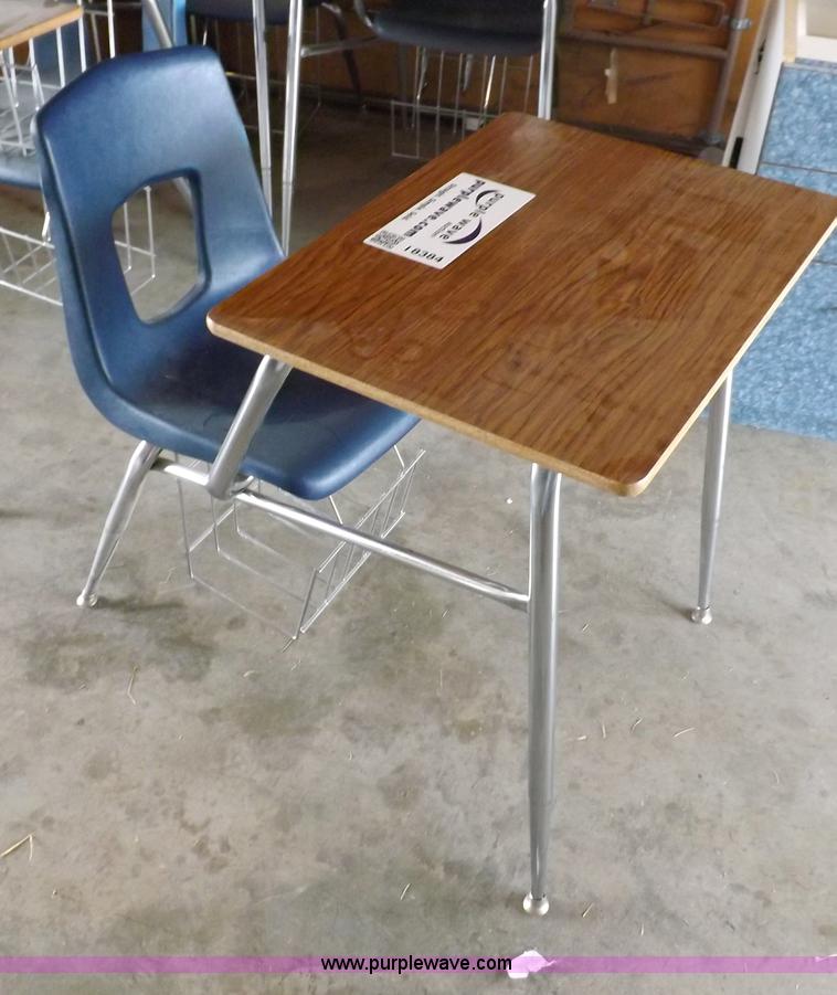 image for item I8384 (7) student desks