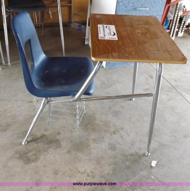 image for item I8384 (7) student desks