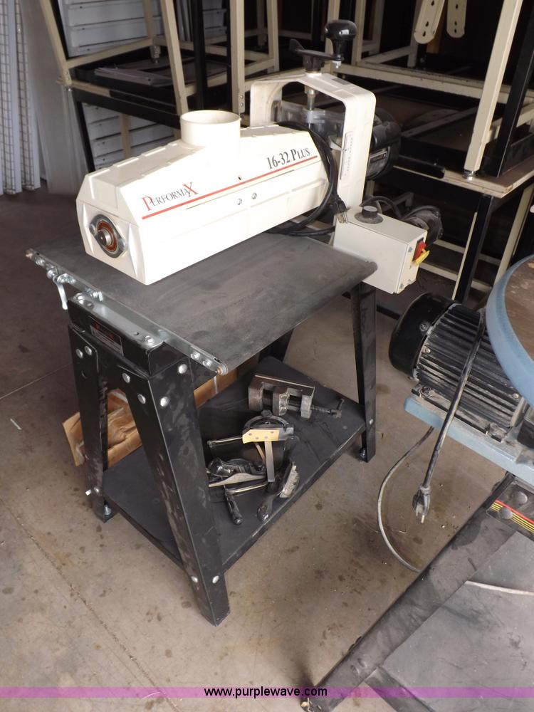 image for item I8389 Delta 40-680 scroll saw