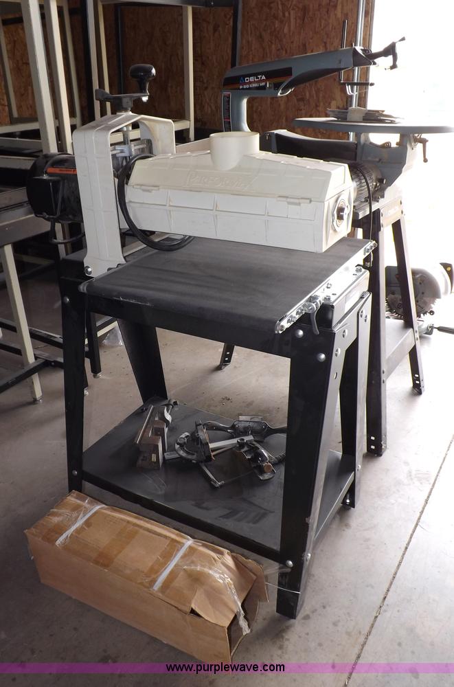 image for item I8389 Delta 40-680 scroll saw